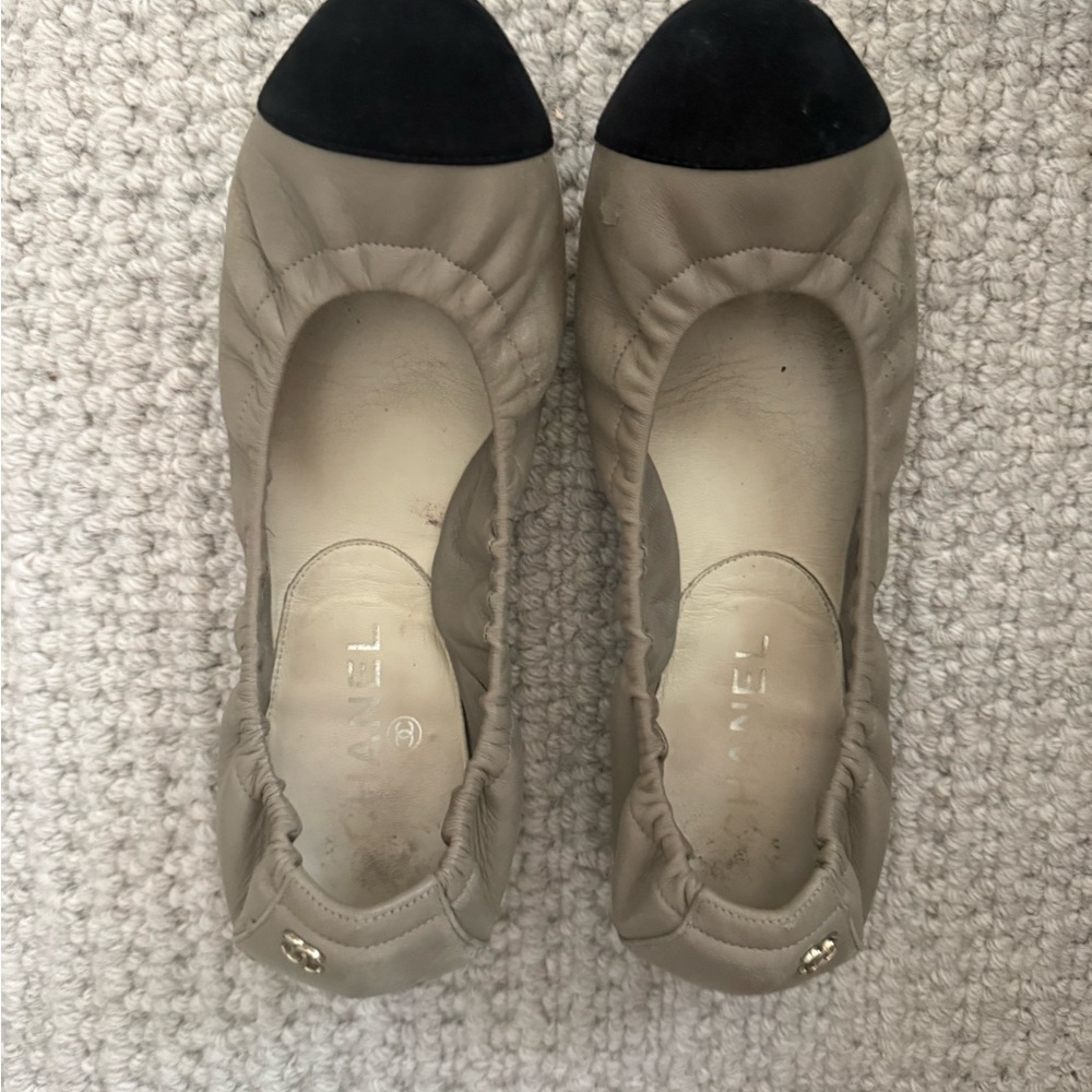 CHANEL Tan and Black Two-Tone Loafers